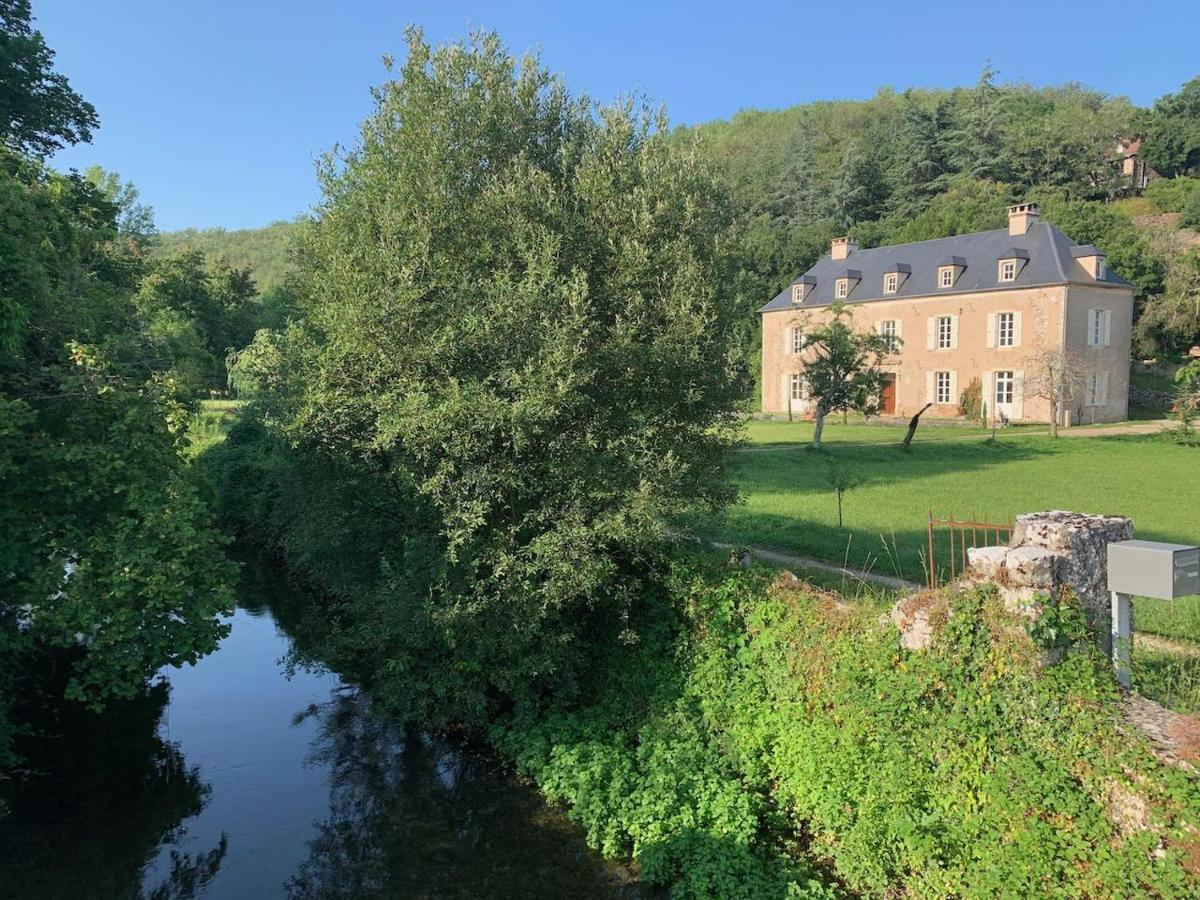 Noubar Bed and Breakfast Cenevieres Buitenkant foto