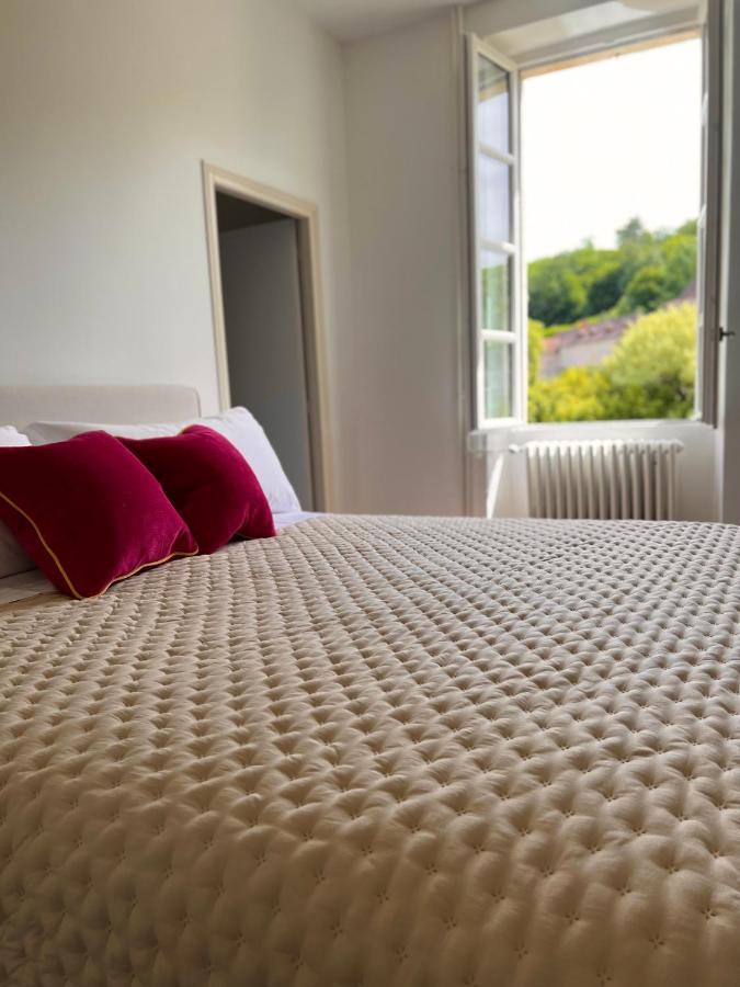 Noubar Bed and Breakfast Cenevieres Buitenkant foto